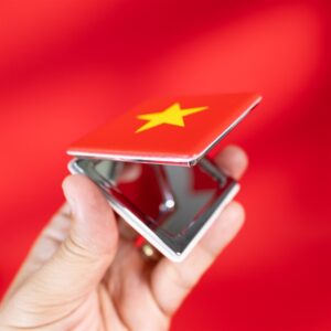 Gương gấp PU hình Vuông in hình Cờ Việt Nam